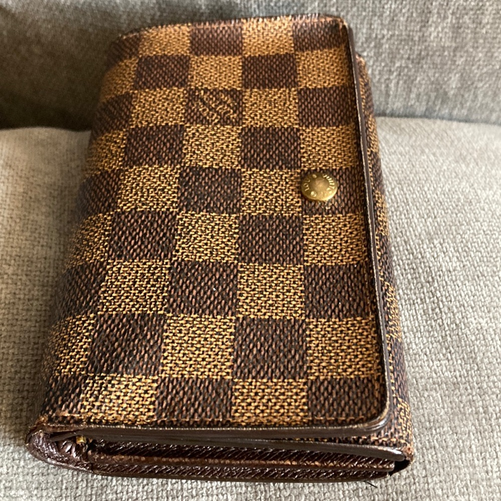 Louis Vuitton Damier Ebene Porte Monnaie Billets Tresor Wallet. - Picture 3 of 15